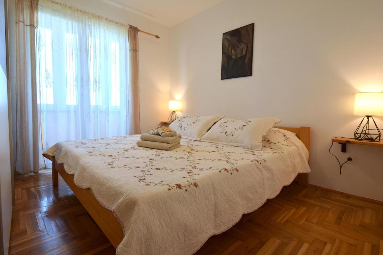 Apartment Lucy Malinska Extérieur photo